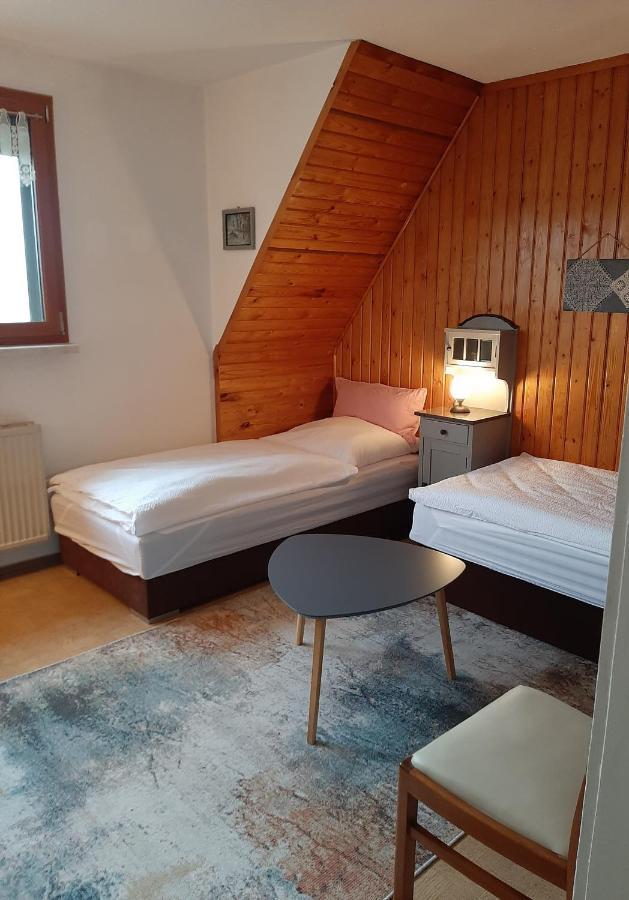 Haus Mit Ausblick 3 Schlafzimmer Wilkau-Hasslau Ngoại thất bức ảnh